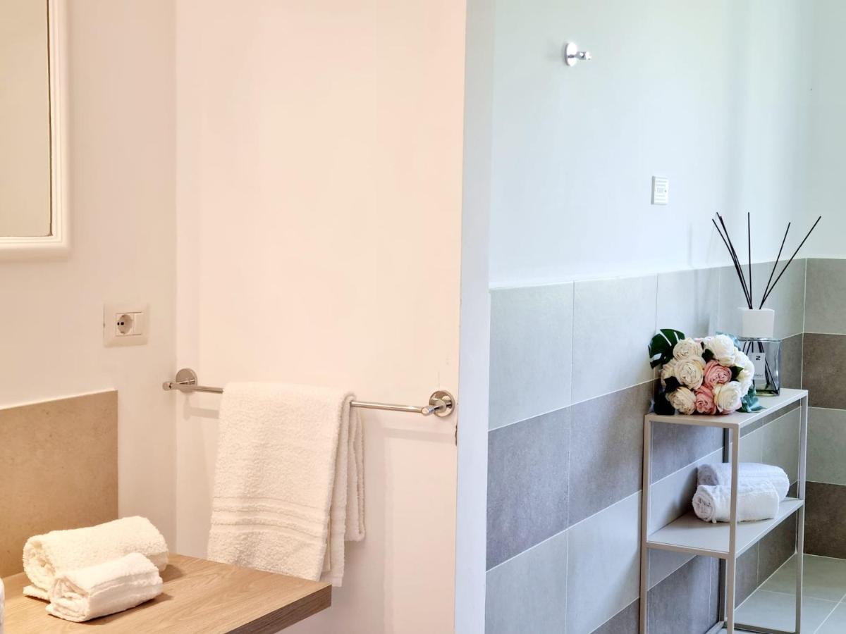 Stazzo San Teodoro La Quercia Piscina Condivisa Apartamento Exterior foto
