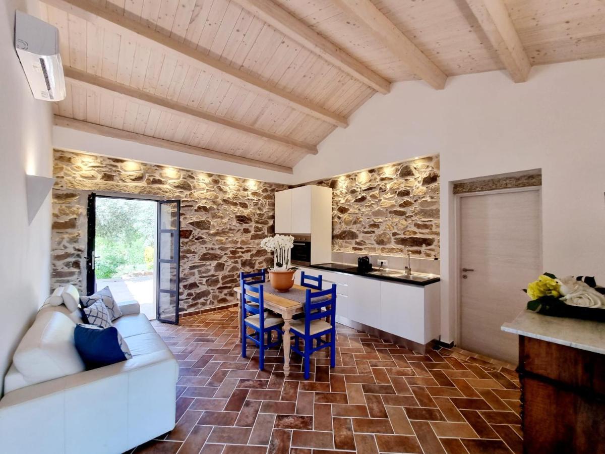 Stazzo San Teodoro La Quercia Piscina Condivisa Apartamento Exterior foto