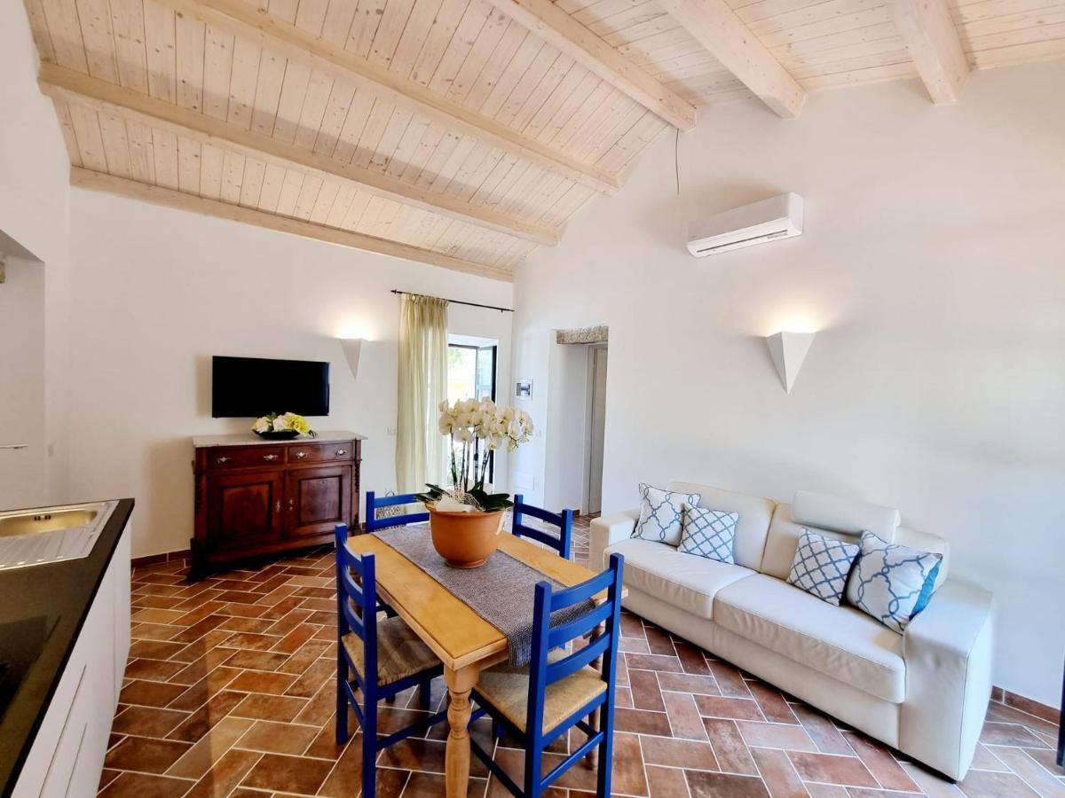 Stazzo San Teodoro La Quercia Piscina Condivisa Apartamento Exterior foto