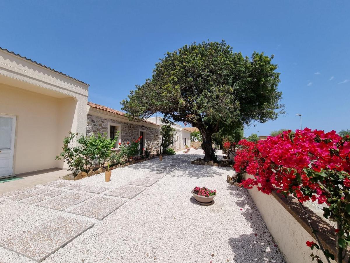 Stazzo San Teodoro La Quercia Piscina Condivisa Apartamento Exterior foto