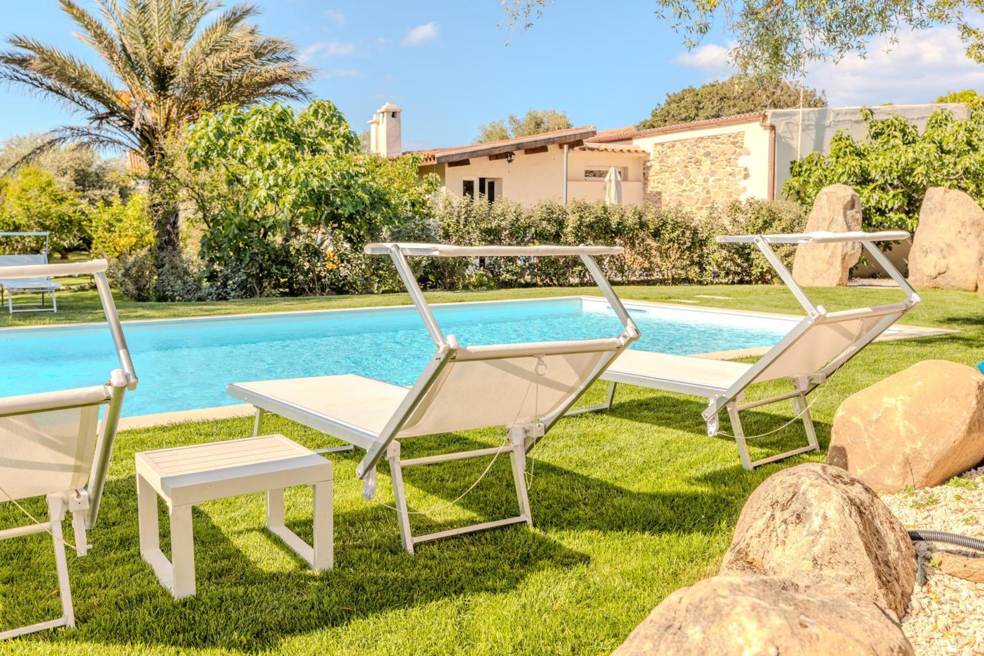 Stazzo San Teodoro La Quercia Piscina Condivisa Apartamento Exterior foto